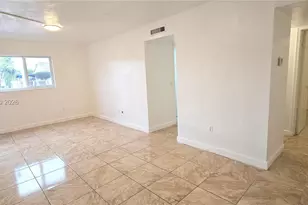 718 SE 8th St, Hialeah, FL 33010 - Photo 1