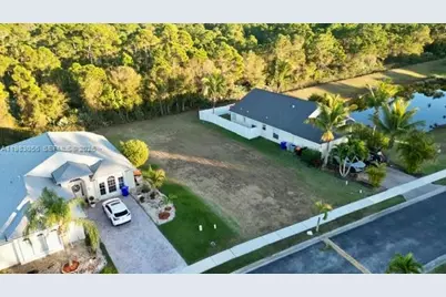 1570 SW 16th Ct SW, Vero Beach, FL 32962 - Photo 3