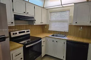 9261 Sunrise Lakes Blvd, Sunrise, FL 33322 - Photo 21