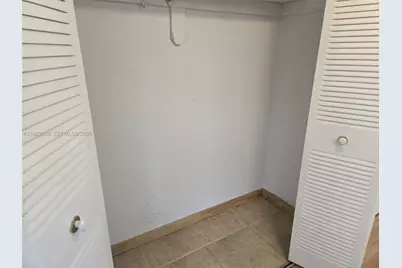 9261 Sunrise Lakes Blvd #201, Sunrise, FL 33322 - Photo 15