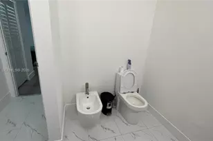 11581 SW 10th Ct, Pembroke Pines, FL 33025 - Photo 23