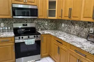 11581 SW 10th Ct, Pembroke Pines, FL 33025 - Photo 11