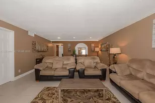 4270 NW 40th St, Lauderdale Lakes, FL 33319 - Photo 15