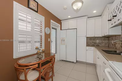 4270 NW 40th St #201, Lauderdale Lakes, FL 33319 - Photo 5