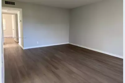 257 Fanshaw G #257, Boca Raton, FL 33434 - Photo 3