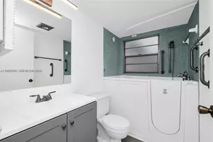 257 Fanshaw G, Boca Raton, FL 33434 - Photo 5