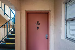 13715 Kendale Lakes Cir, Miami, FL 33183 - Photo 5