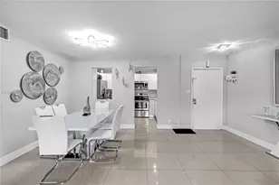 13715 Kendale Lakes Cir, Miami, FL 33183 - Photo 9