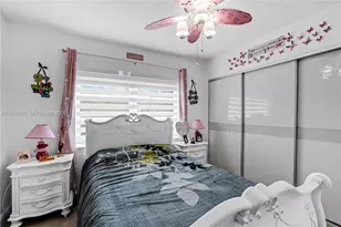 13715 Kendale Lakes Cir, Miami, FL 33183 - Photo 17