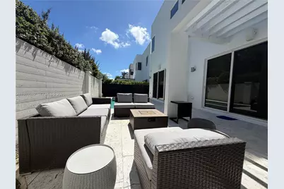 7475 NW 97th Ct, Doral, FL 33178 - Photo 13