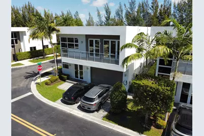 7475 NW 97th Ct, Doral, FL 33178 - Photo 3