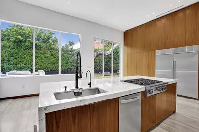 19914 NE 19th Ct, Miami, FL 33179 - Photo 5