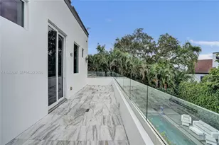 19914 NE 19th Ct, Miami, FL 33179 - Photo 27