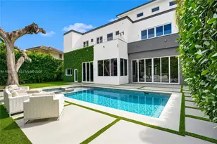 19914 NE 19th Ct, Miami, FL 33179 - Photo 1