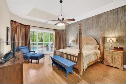 1083 SW 156th Ter, Pembroke Pines, FL 33027 - Photo 45
