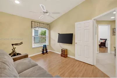 1083 SW 156th Ter, Pembroke Pines, FL 33027 - Photo 59