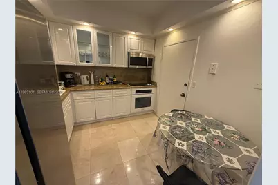 5555 Collins Ave #17A, Miami Beach, FL 33140 - Photo 11