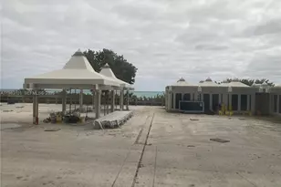 5555 Collins Ave, Miami Beach, FL 33140 - Photo 23