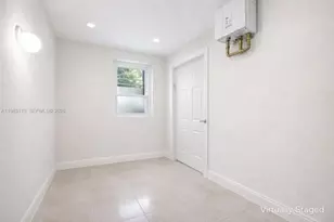 550 NE 173rd St, North Miami Beach, FL 33162 - Photo 25