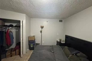 1100 St Charles Pl, Pembroke Pines, FL 33026 - Photo 27