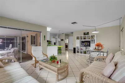 16623 Waters Edge Dr, Weston, FL 33326 - Photo 17