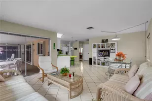 16623 Waters Edge Dr, Weston, FL 33326 - Photo 17