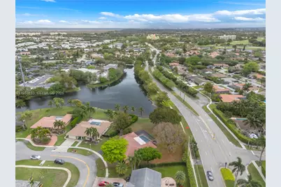 16623 Waters Edge Dr, Weston, FL 33326 - Photo 45