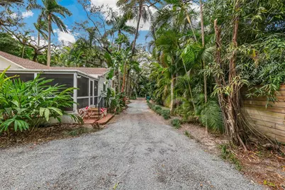 2925 Seminole St, Miami, FL 33133 - Photo 7