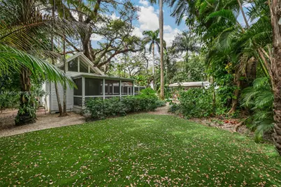 2925 Seminole St, Miami, FL 33133 - Photo 9