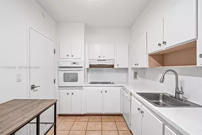 90 Edgewater Dr #1216, Coral Gables, FL 33133 - Photo 17