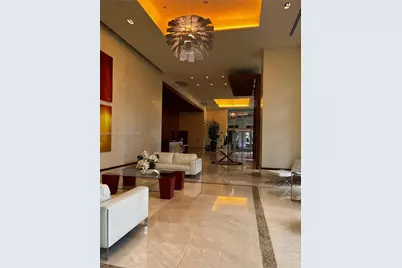 1060 Brickell Ave #1707, Miami, FL 33131 - Photo 3