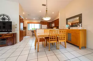 828 NW 99th Ave, Plantation, FL 33324 - Photo 9