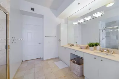 145 Jefferson Ave #445, Miami Beach, FL 33139 - Photo 13