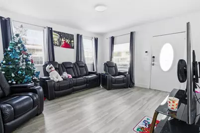 2142 NW 33rd St, Miami, FL 33142 - Photo 9