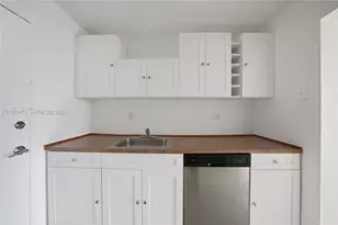 2000 NE 135th St, North Miami, FL 33181 - Photo 7