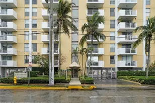 2000 NE 135th St, North Miami, FL 33181 - Photo 1