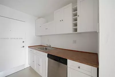 2000 NE 135th St #1010, North Miami, FL 33181 - Photo 5