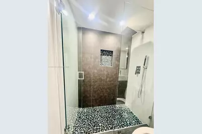 1340 W 41st St #205, Hialeah, FL 33012 - Photo 15