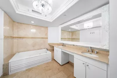 4775 Collins Ave #1504, Miami Beach, FL 33140 - Photo 17