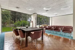 20100 W Country Club Dr, Aventura, FL 33180 - Photo 23