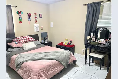 210 SW 65th Way, Pembroke Pines, FL 33023 - Photo 11