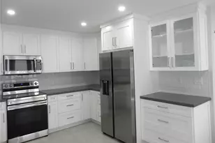 13178 SW 91st Pl, Miami, FL 33176 - Photo 9