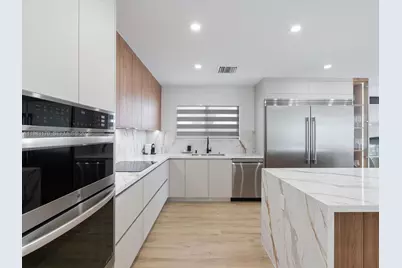 301 88th St, Surfside, FL 33154 - Photo 29