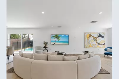 301 88th St, Surfside, FL 33154 - Photo 23