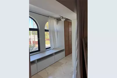 9124 Byron Ave, Surfside, FL 33154 - Photo 11