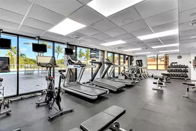 10185 Collins Ave #606, Bal Harbour, FL 33154 - Photo 9