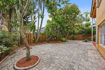 2721 Montevideo Ave, Cooper City, FL 33026 - Photo 25