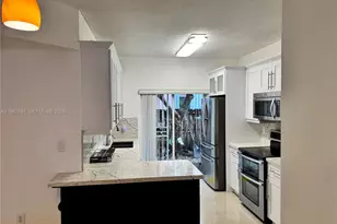 8025 Lake Dr, Doral, FL 33166 - Photo 11