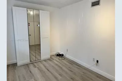 8025 Lake Dr #102, Doral, FL 33166 - Photo 7