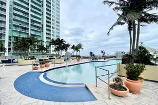 253 NE 2nd St, Miami, FL 33132 - Photo 41